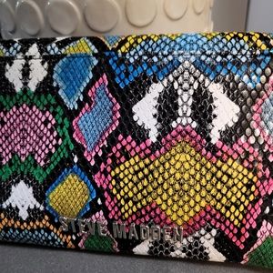 Womens purse